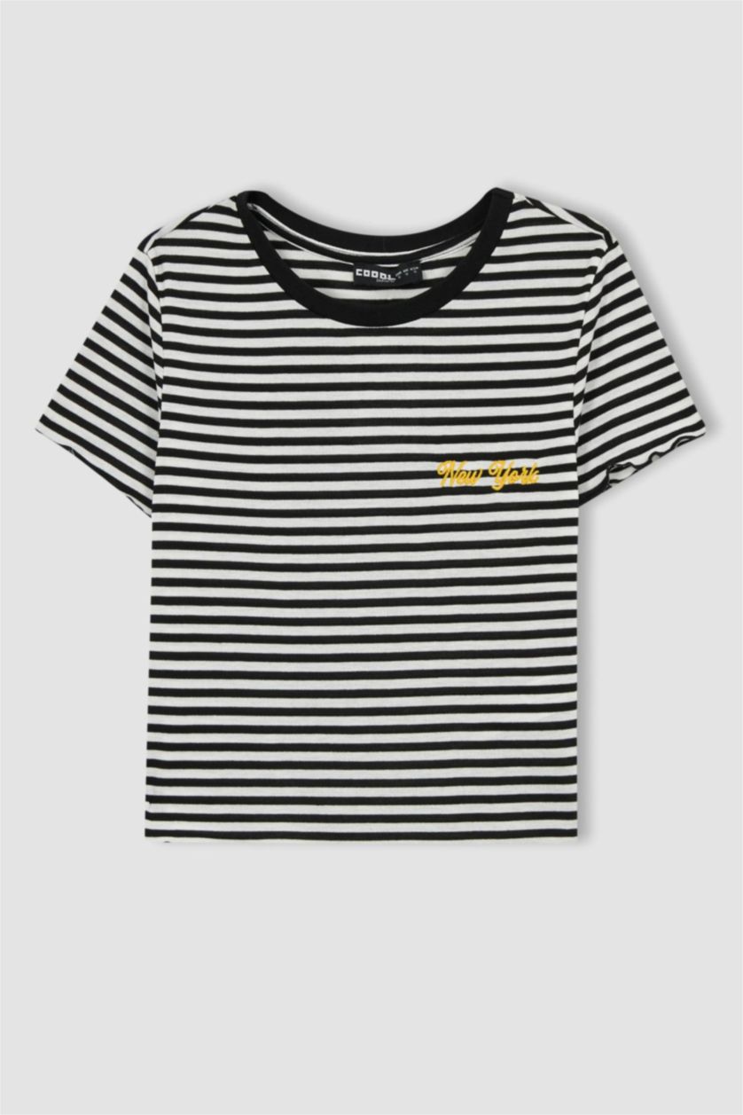 Kadın Siyah Fıtted Nakışlı Ribana Kısa Kollu Tişört