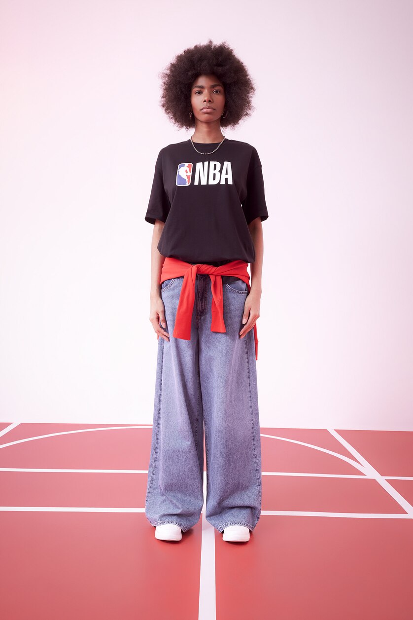 Әйелдерге қара NBA дөңгелек жаға Қысқа жеңді футболка