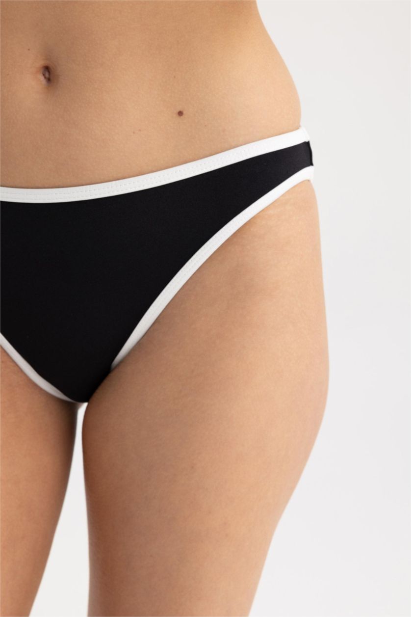 FEMME Noir Bas de Bikini noir