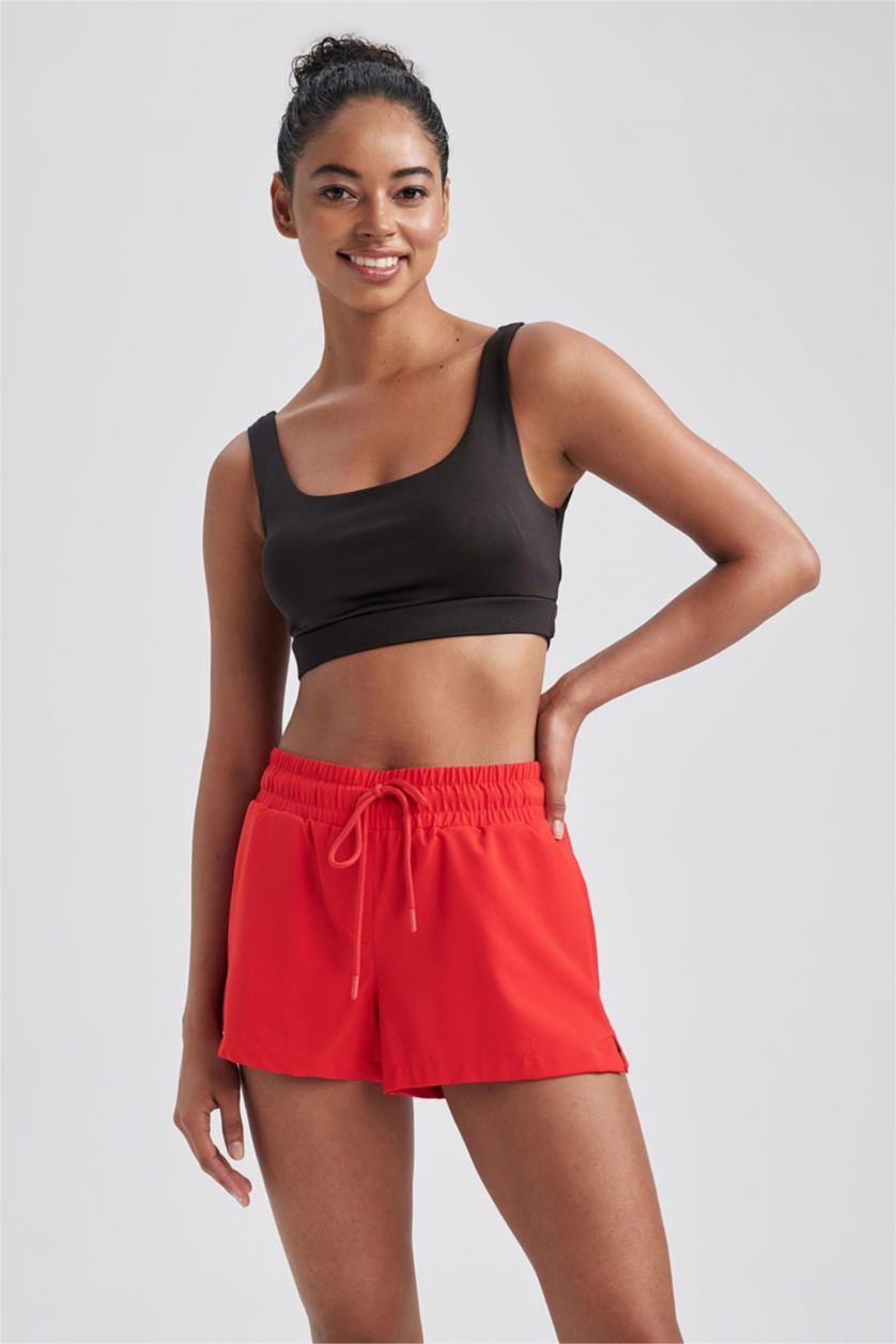 FEMME Rouge Short de Bain à Coupe Slim