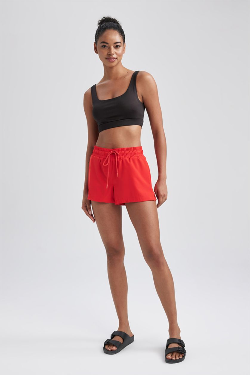 FEMME Rouge Short de Bain à Coupe Slim