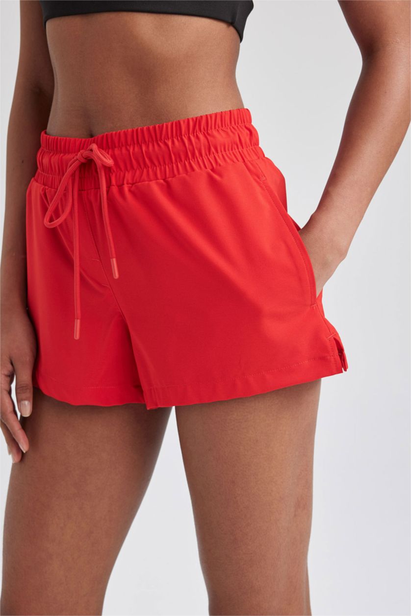 FEMME Rouge Short de Bain à Coupe Slim