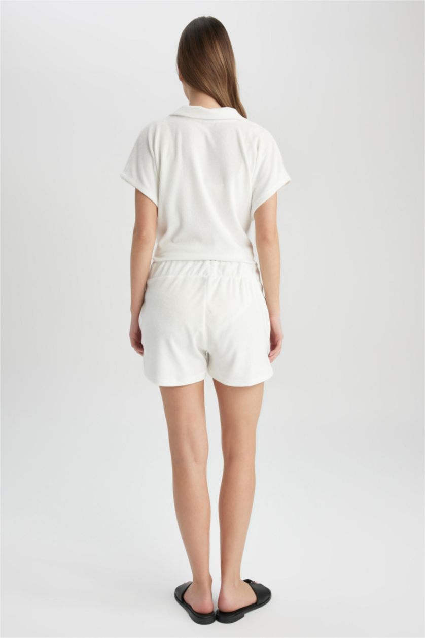 حريمي بيج فاتح شورت قصة عادية