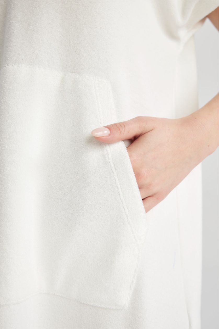 نساء بيج فاتح فستان من قماش المنشفة قصة عادية بدون كم بغطاء للرأس