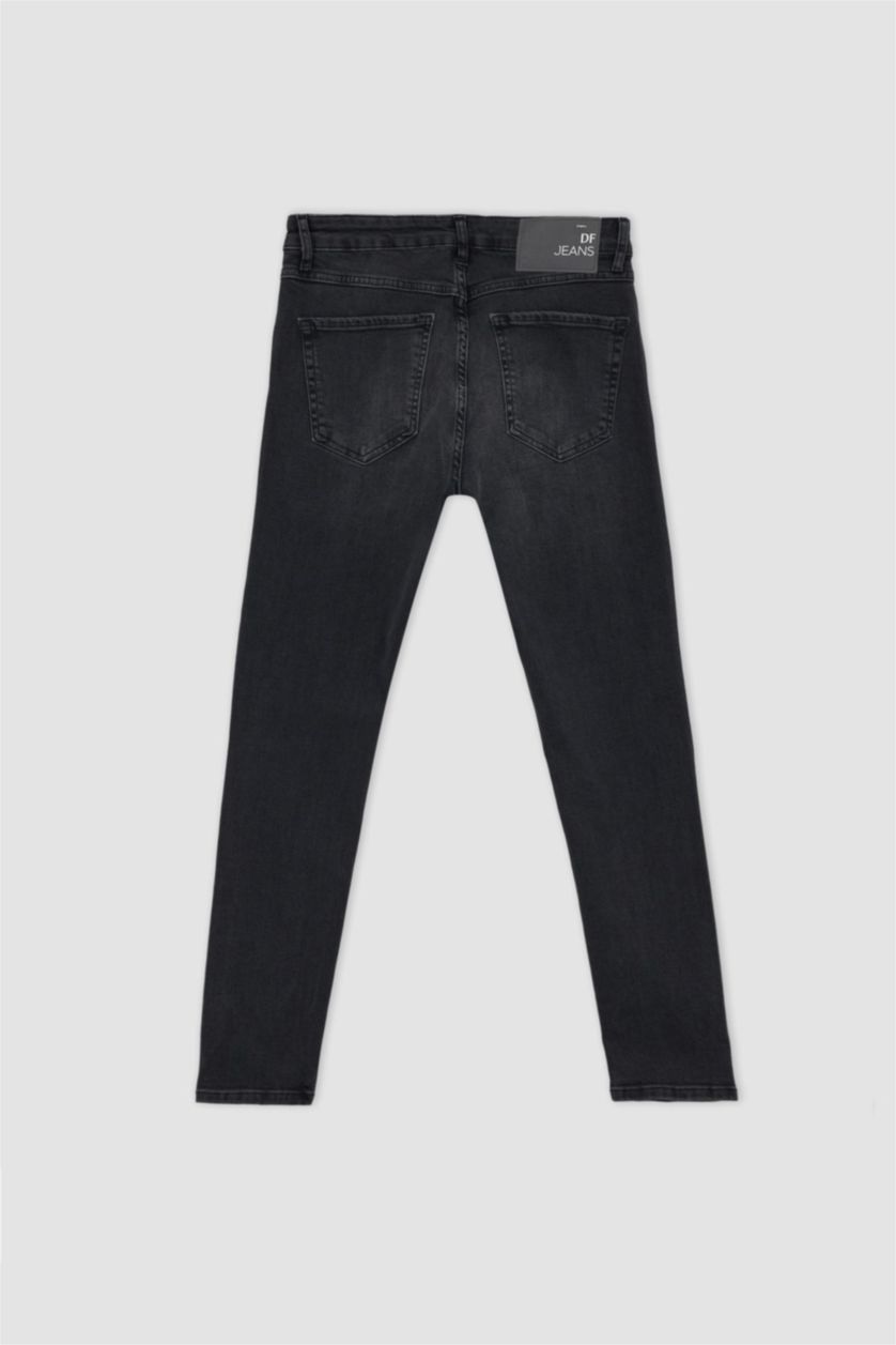 MAN Black Slim Comfort Fit Normal Waist Narrow Leg Jeans