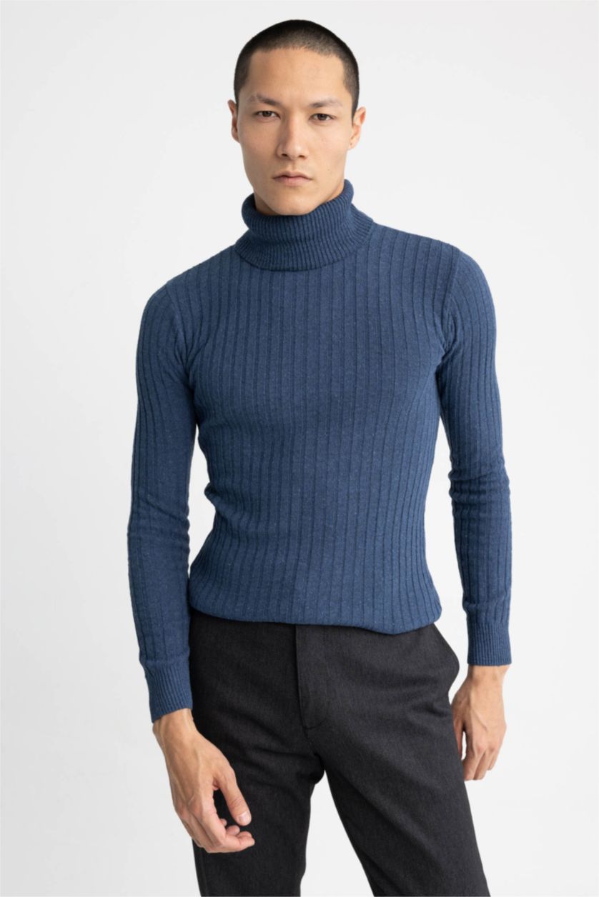 HOMME Indigo Pull En Maille À La Coupe Classique Et Au Col Rond