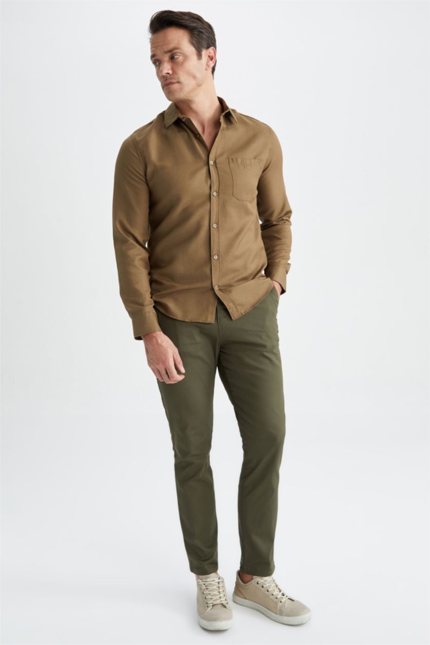 HOMME Marron Clair Chemise à manches longues coupe moderne