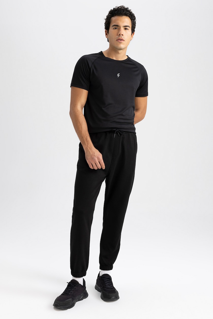 Erkek Siyah Standart Fıt Jogger