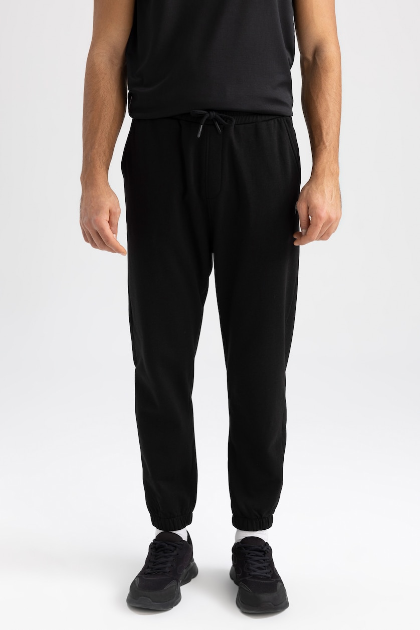 Erkek Siyah Standart Fıt Jogger