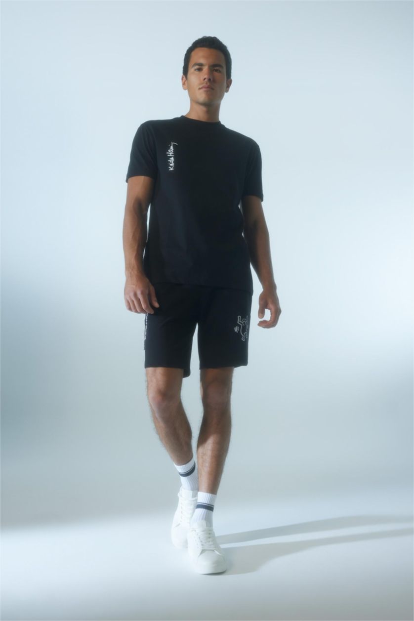 HOMME Noir Short droit Keith Haring à coupe régulière