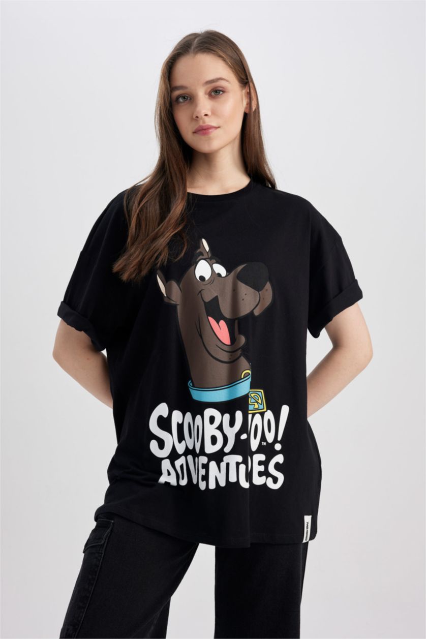 حريمي أسود تي شيرت بأكمام قصيرة مطبوع وقصة واسعة من سكوبي دو