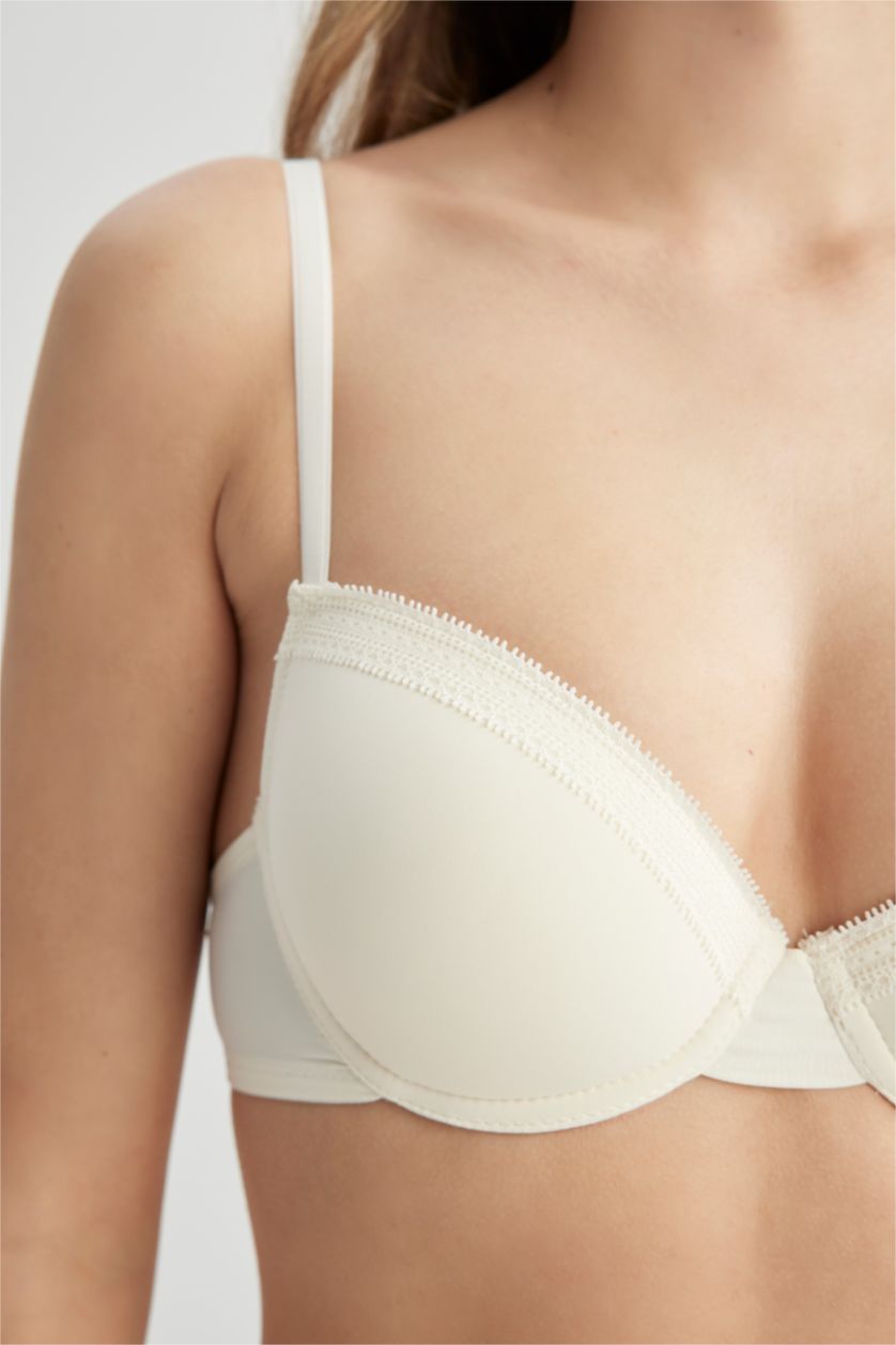 WOMAN Ecru Fall in Love Lace Detailed Filled Push Up Bra