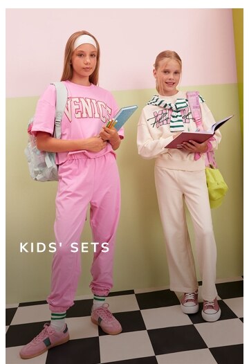 Responsive_LandingPageFreeStyleImages2 BTS-/Mobile/en_kids-sets_5a0297f9-9e5b-4df5-82e4-ff646cfc2cdd_595ade7d-f5e2-411d-a46b-7149e644c51d_DI_365.jpg