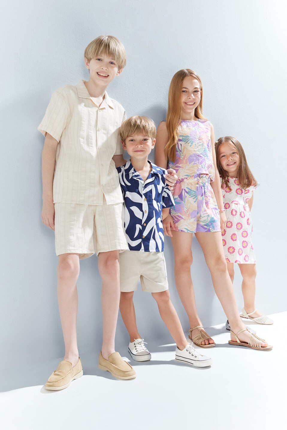 Responsive_MainGenderCategory-/Mobile/kids_homepage-desktop_3bd3f725-f27e-4acb-8be4-8c9c38e248aa_c32f1053-a054-4728-ac5d-34e2520ee330_DI_316.jpg