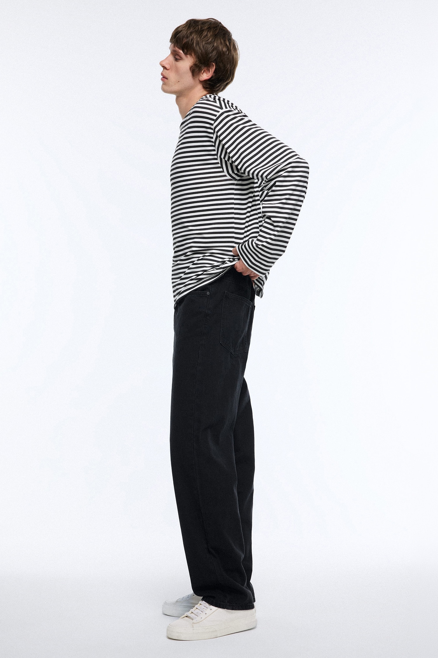 Baggy Fit Wide Leg Jeans