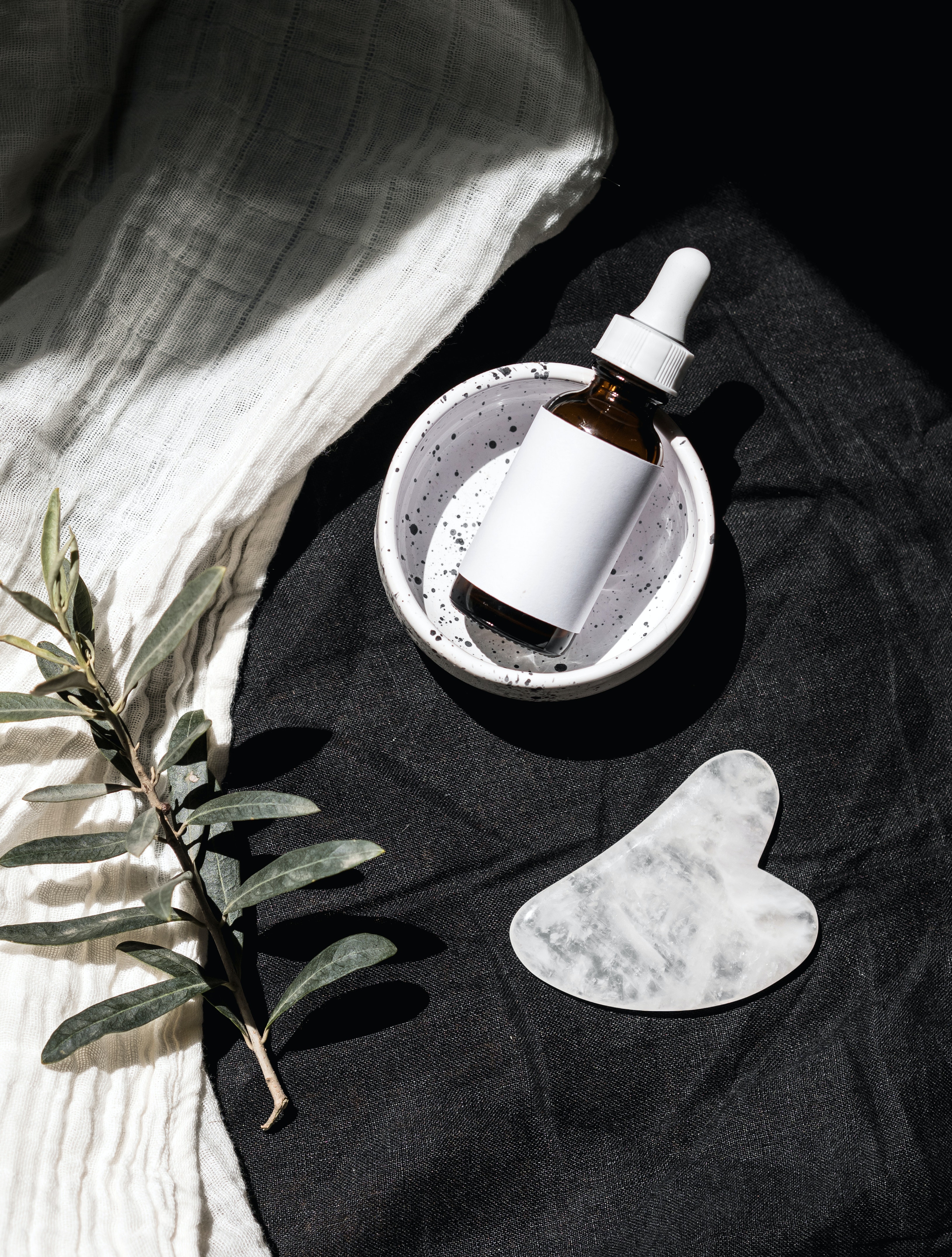gua sha yüz masajı